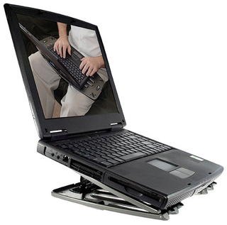 Illustration for article titled Dual-Action LapWorks Futura Is Like a Friendly Bear Trap For Your Lap